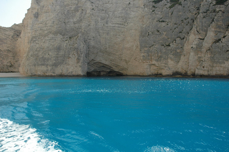 Schiffswrack_von_Navagio_DSC_3091_f.JPG